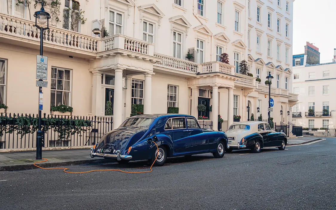 An All-Electric Rolls-Royce Phantom V by Lunaz